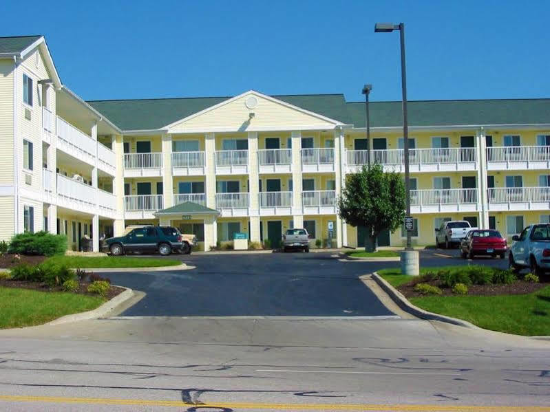 Hometowne Studios By Red Roof Kansas City - Worlds Of Fun Esterno foto